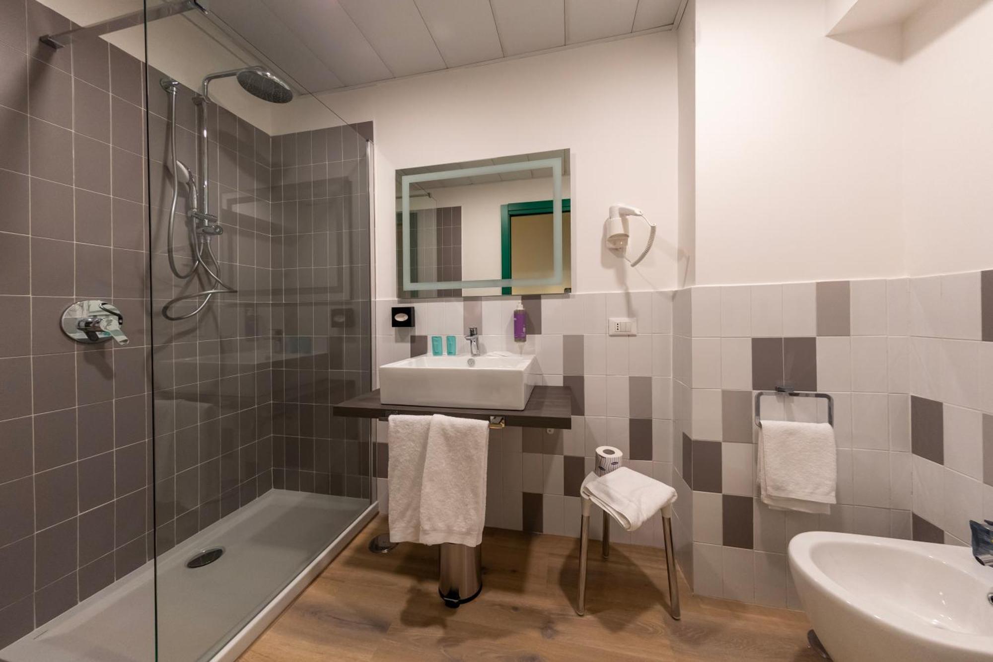 Hotel Smart 4*